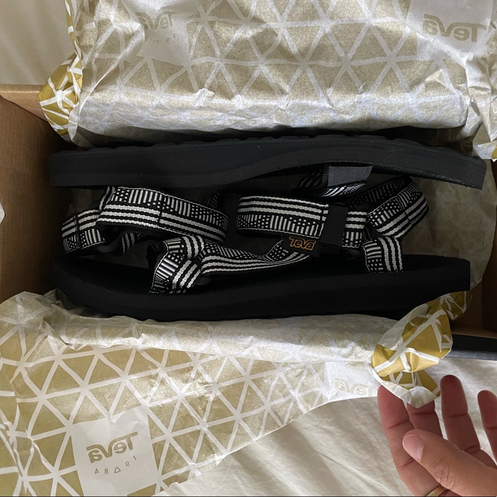 TEVA Original Women's, Black/White, Like new!